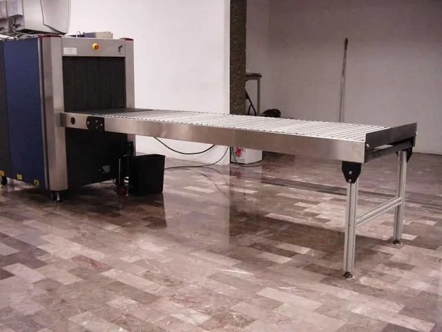 Transportador de banda con estructura de acero inoxidable