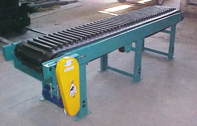 Transportador de rodillos con estructura metálica