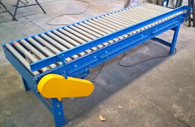 Transportador de rodillos motorizado azul